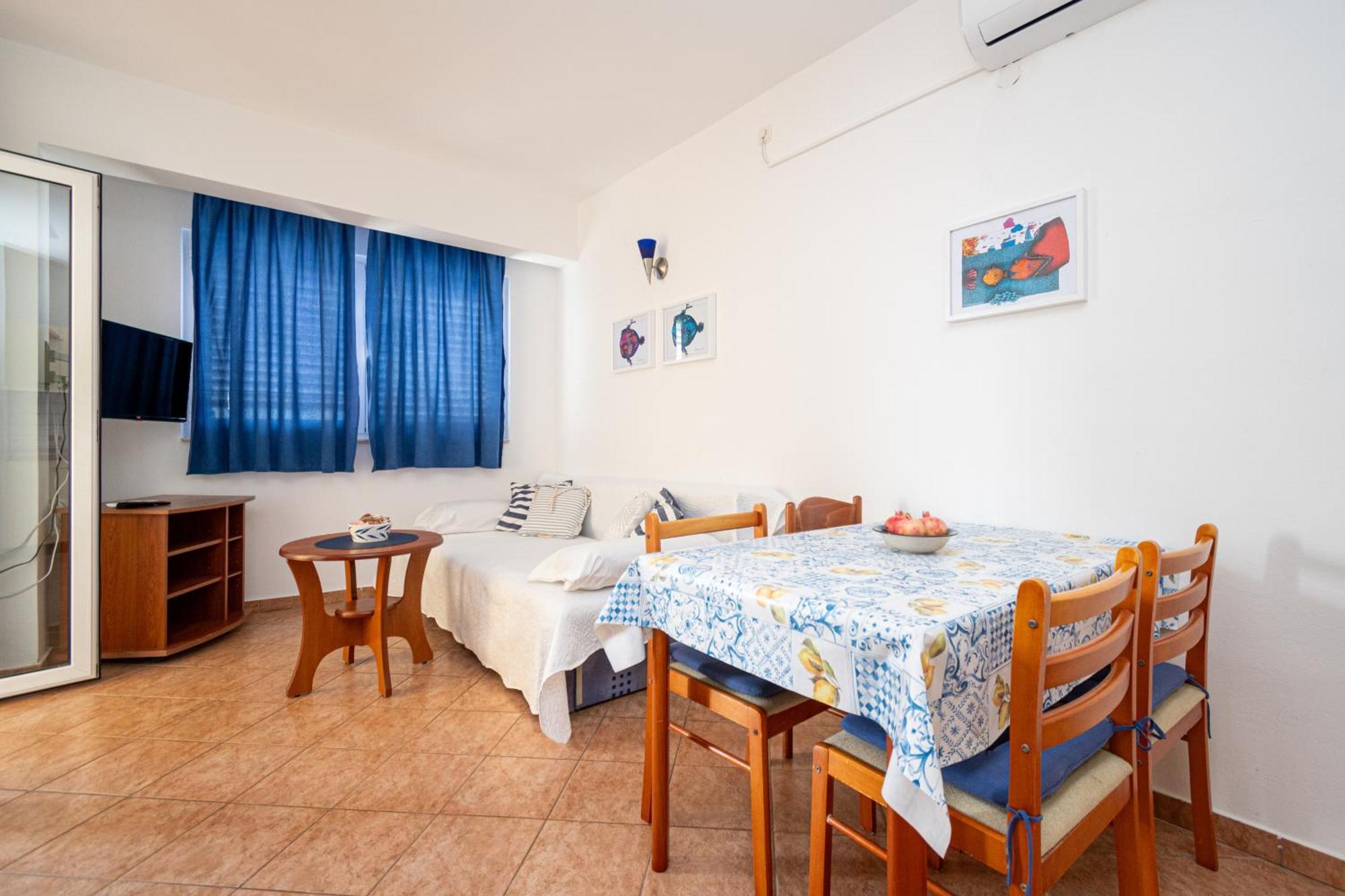 Apartments By The Sea Mandre, Pag - 4092 Колан Екстериор снимка